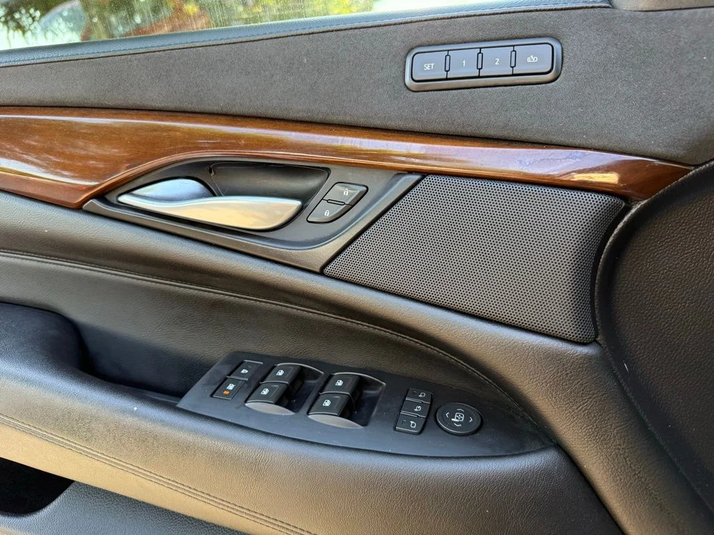 Used 2019 Gray Cadillac Luxury image 14