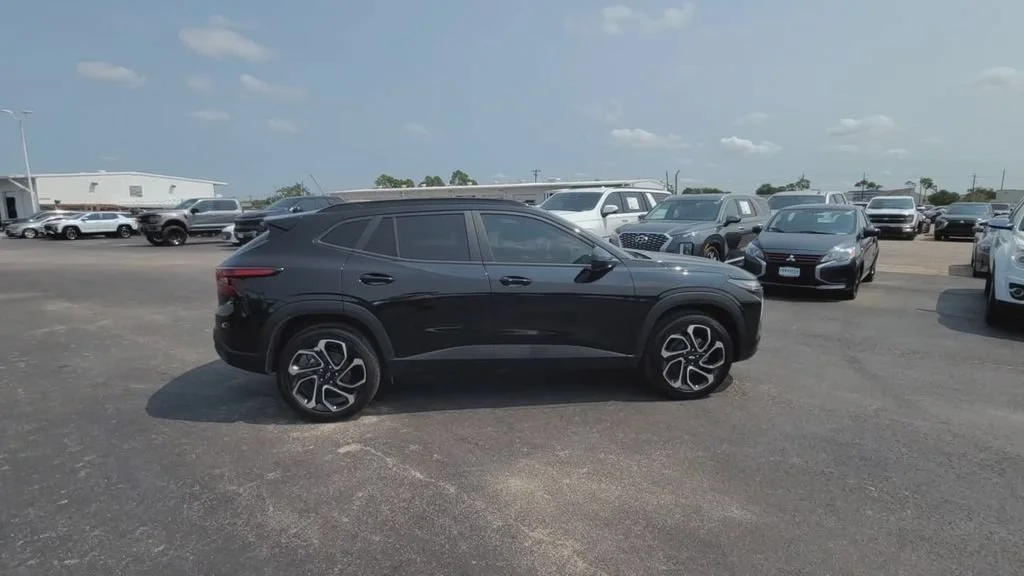 New 2026 Mosaic Black Metallic Chevrolet 2RS image 9