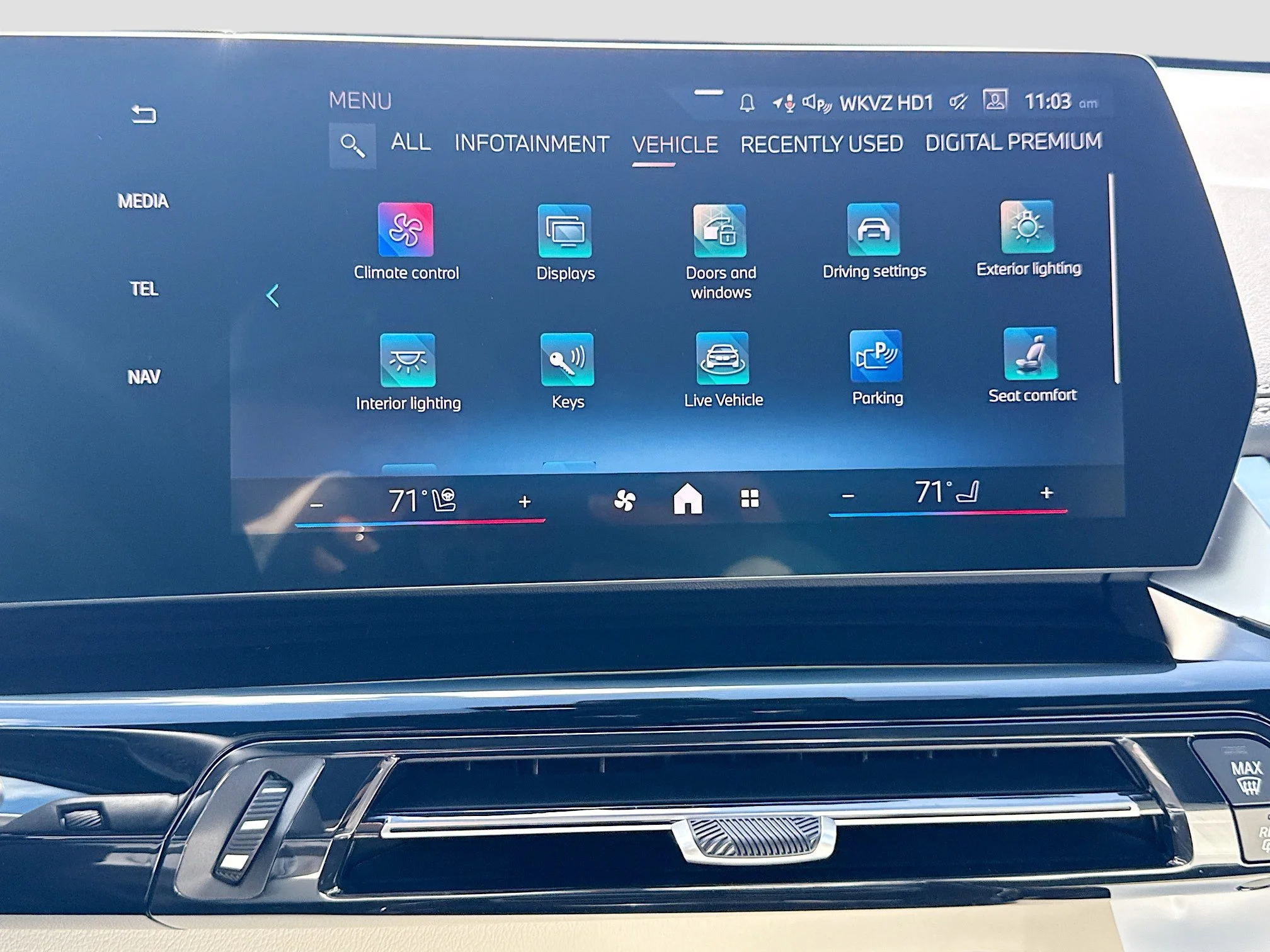 New 2026 Cape York Green Metallic BMW xDrive28i image 29