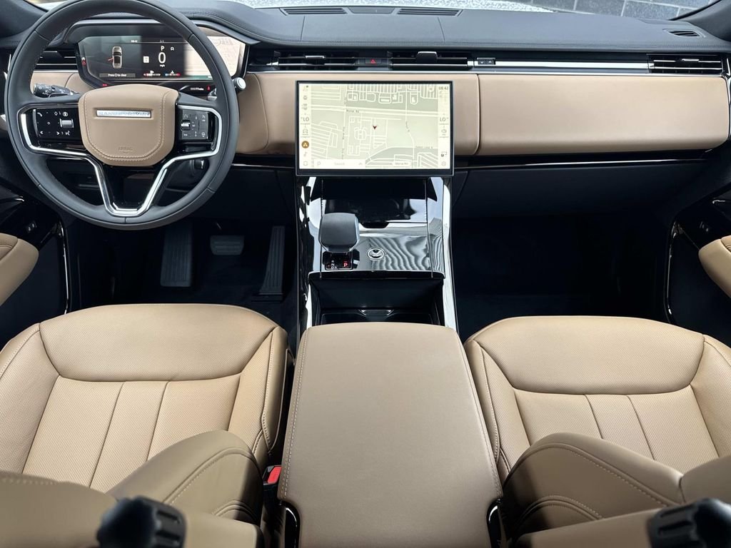 New 2026 Borasco Grey Land Rover SE image 19