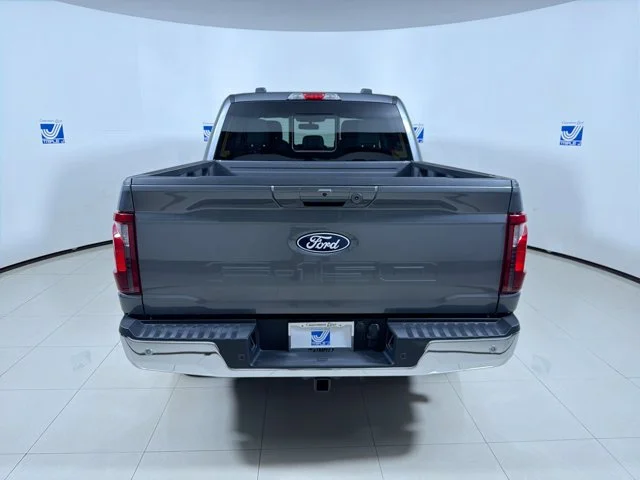 New 2026 CARBONIZED GRAY Ford XLT image 7