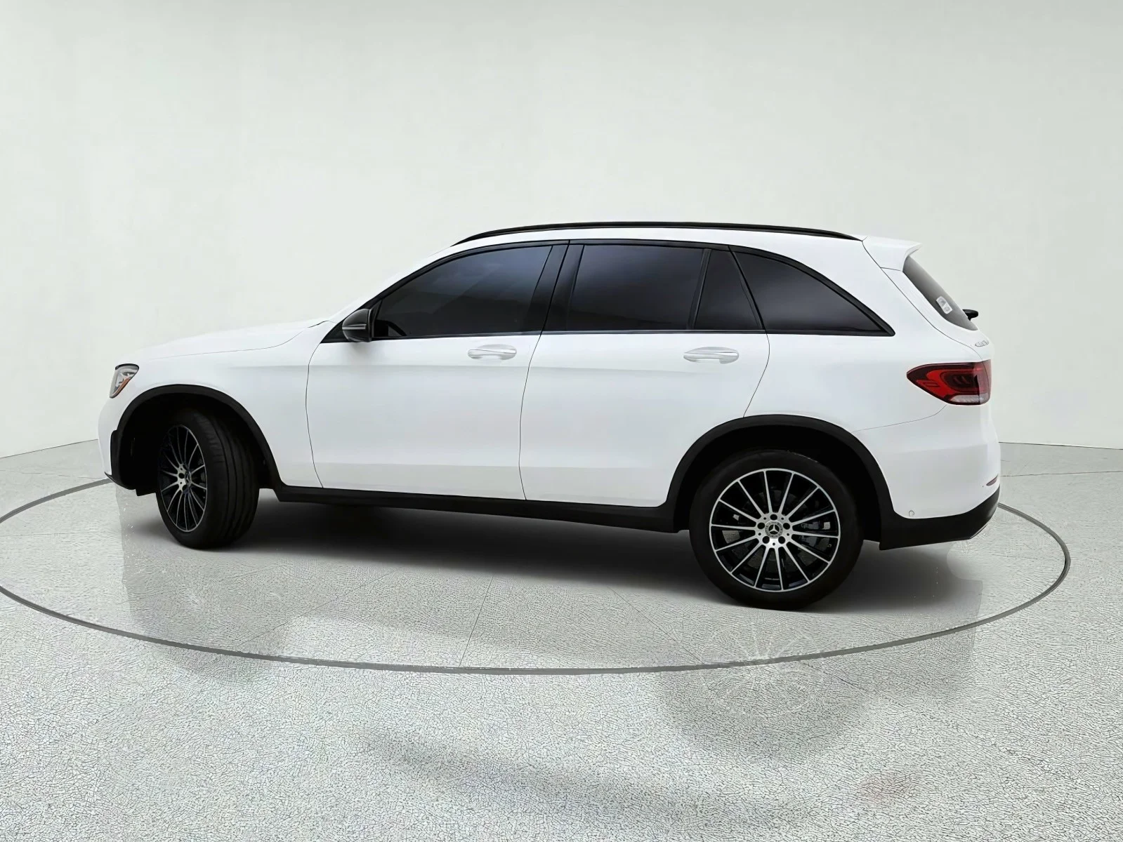 Certified Used 2022 Polar White Mercedes-Benz GLC 300 image 13