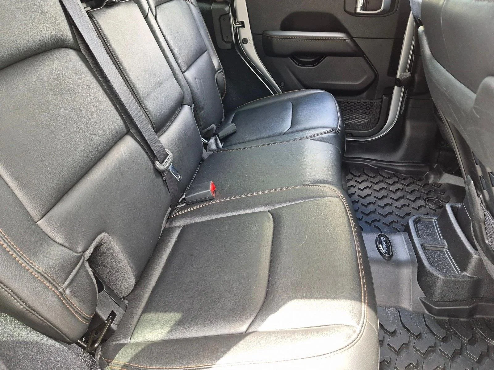 Used 2022 Silver Zynith Clearcoat Jeep Unlimited Rubicon 392 image 18