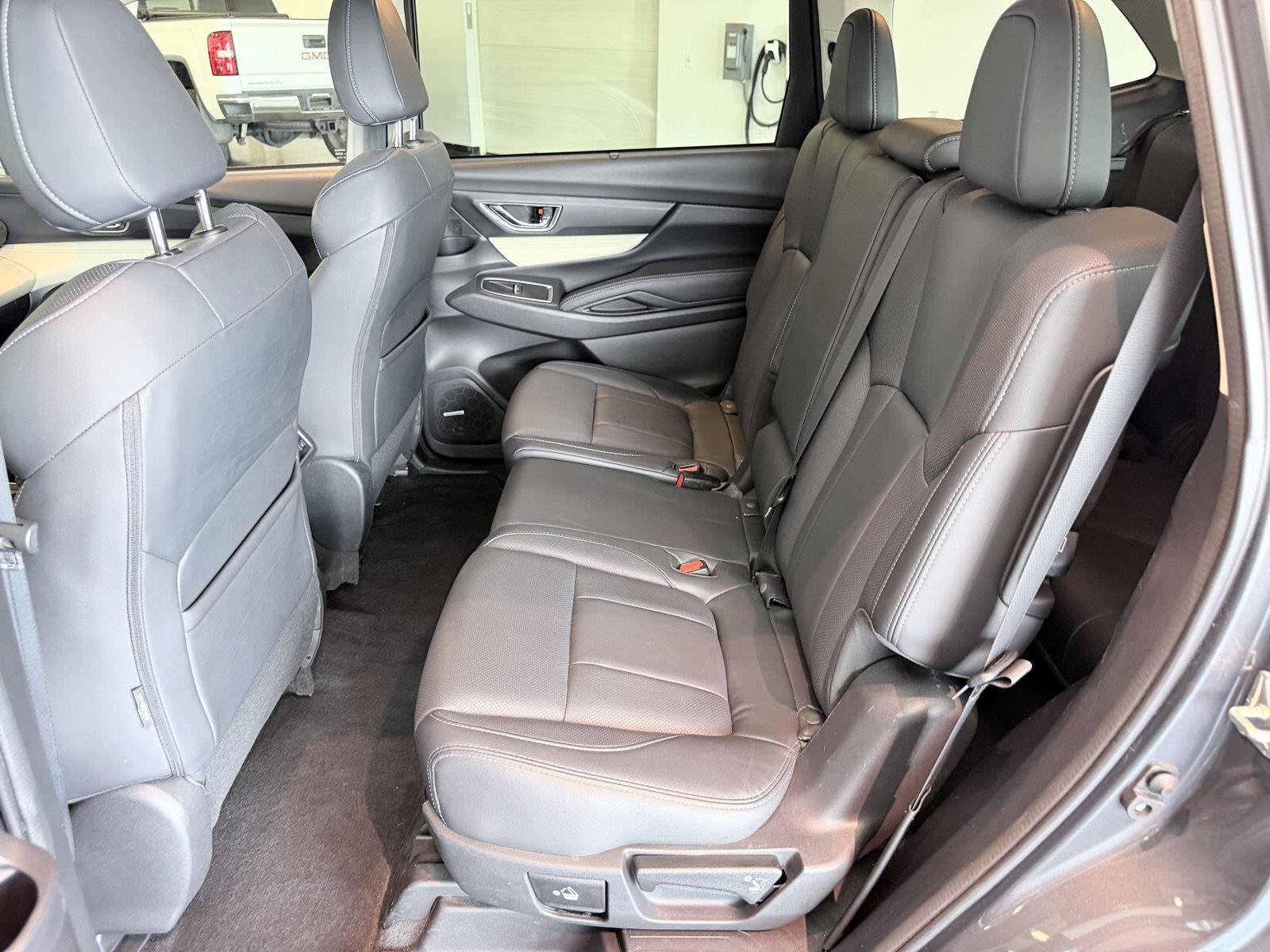 Used 2020 Magnetite Gray Metallic Subaru Limited image 23
