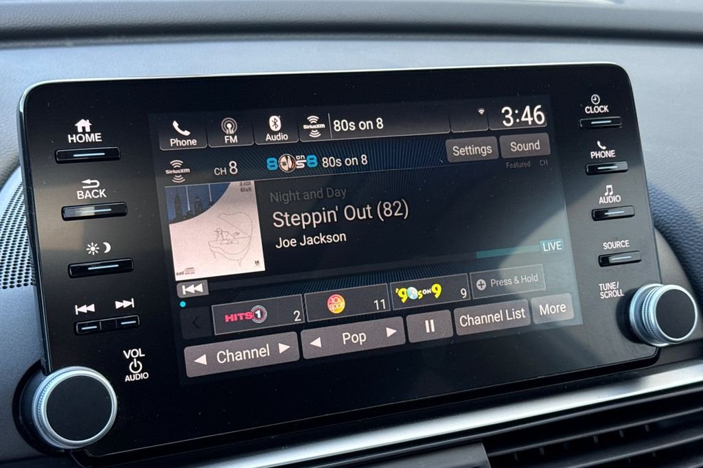 Used 2018 Platinum White Pearl Honda EX image 19