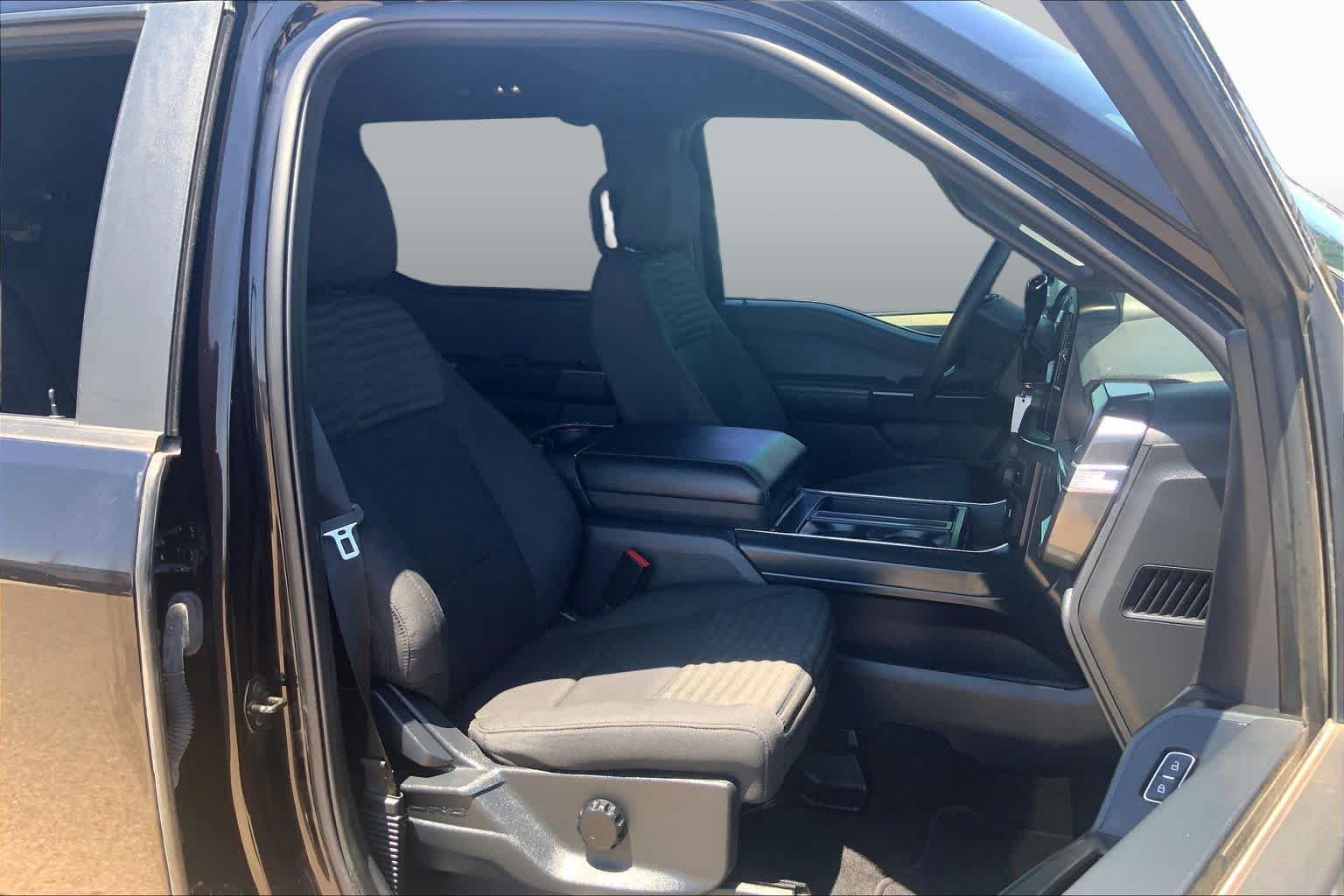Used 2023 Agate Black Metallic Ford XL image 9