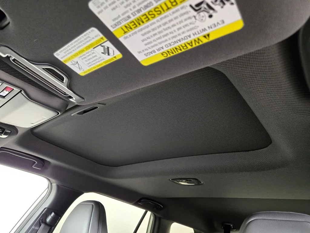 New 2026 CRYSTAL WHITE PEARL Subaru Premium image 10