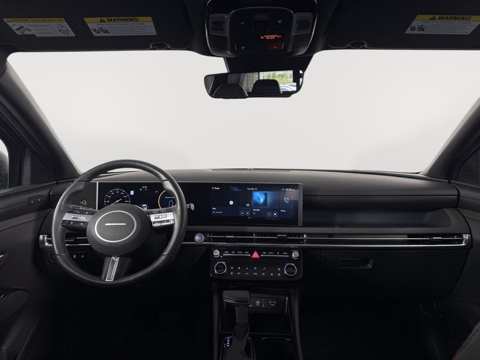 Used 2025 Phantom Black Hyundai Limited image 4