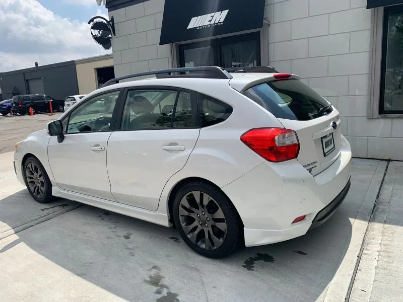 Used 2012 White Subaru 2.0i Sport Limited Wagon 4D image 10