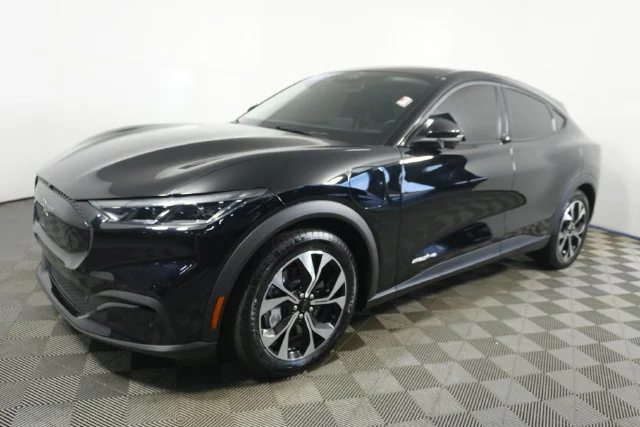 Used 2025 Shadow Black Ford Select image 7