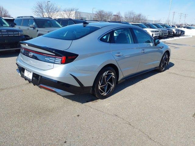 New 2026 Silver Hyundai SEL Sport image 6