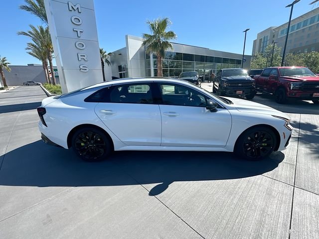 New 2026 Snow White Pearl Kia GT image 8