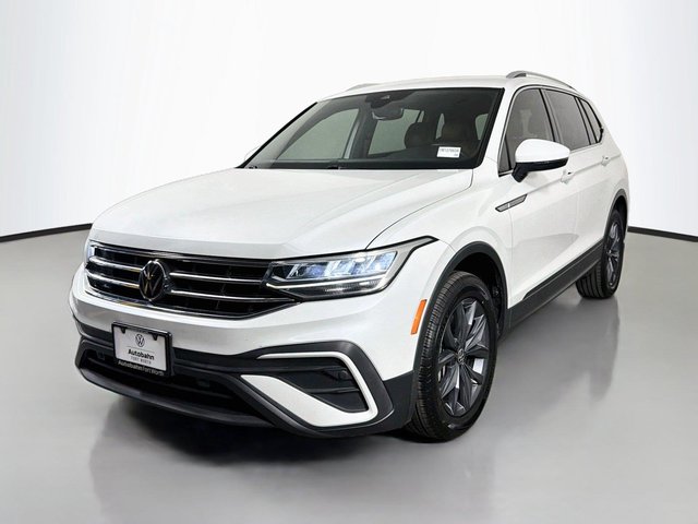 Pre-Owned 2023 Volkswagen Tiguan SE