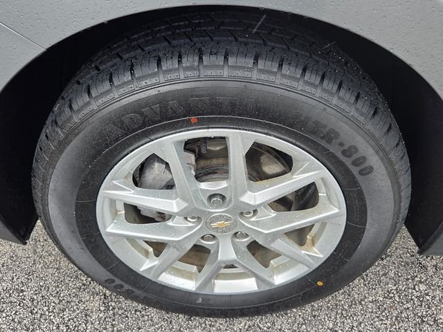 Used 2023 Sterling Gray Metallic Chevrolet LT image 9