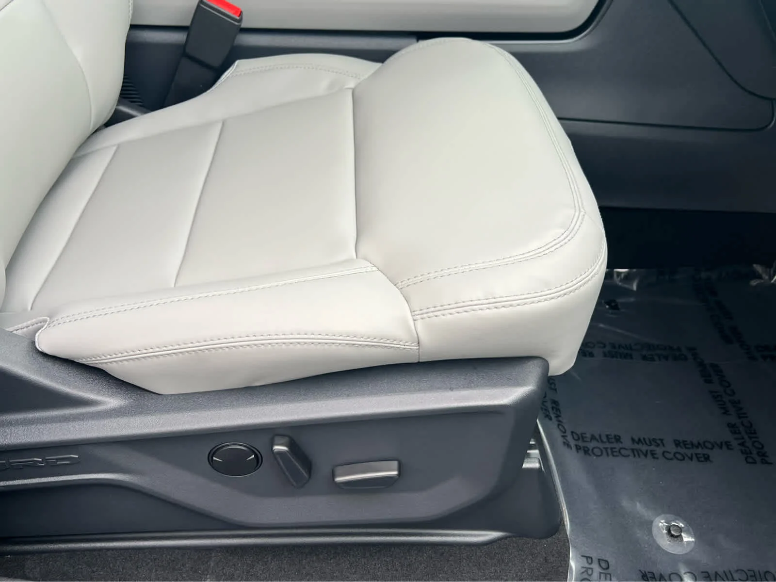 New 2026 Agate Black Metallic Ford MAX Active image 19