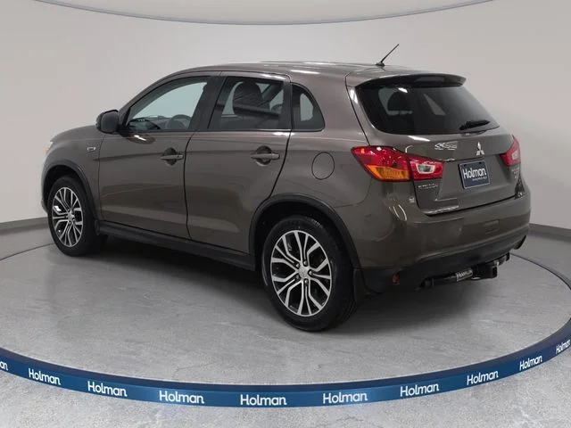 Used 2016 Black Mitsubishi ES image 8