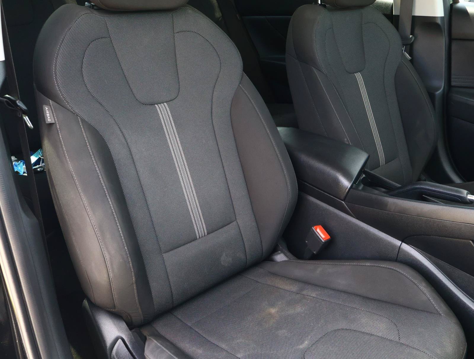 Used 2025 Abyss Black Hyundai SE image 15