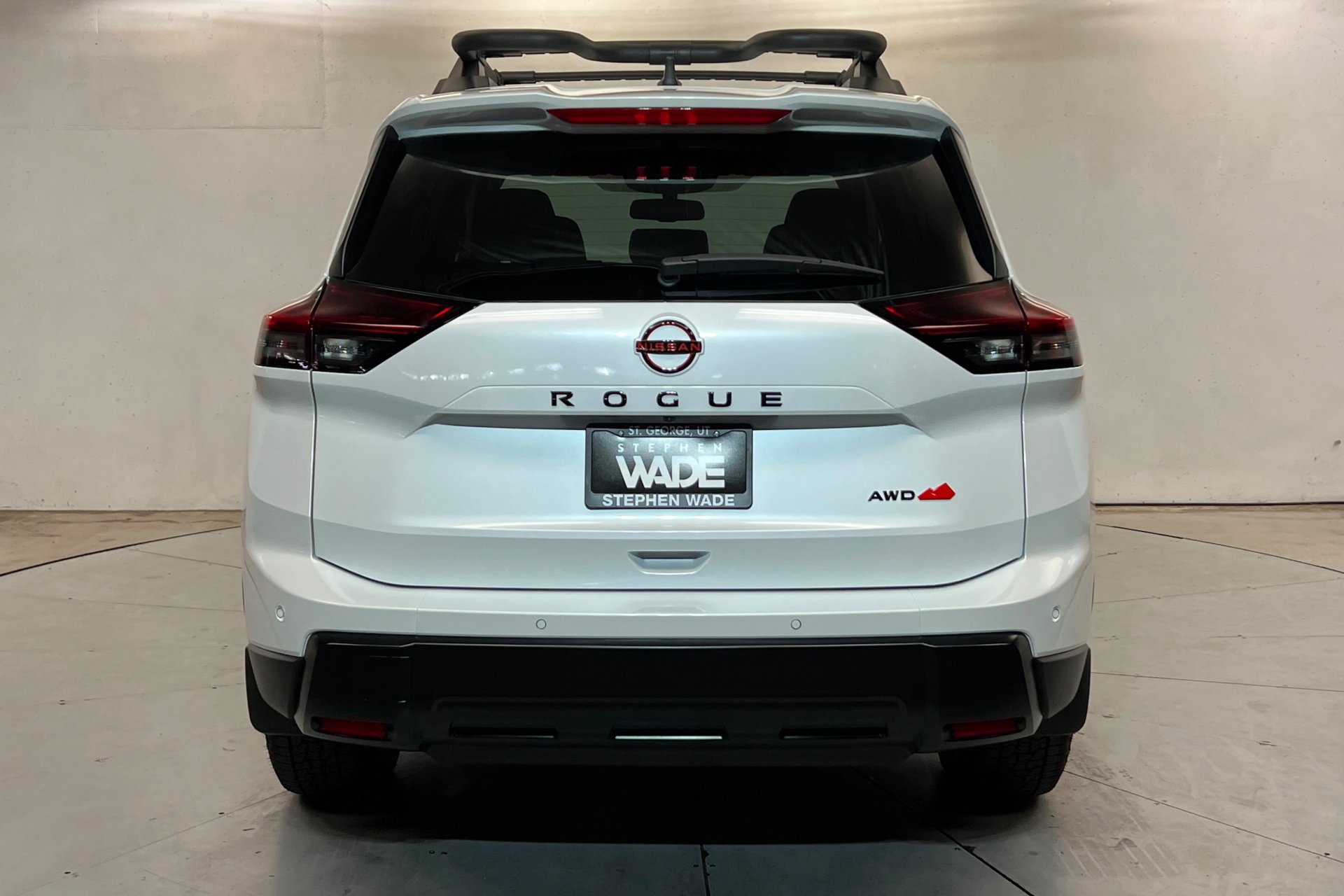 New 2026 Everest White Pearl TriCoat Nissan Rock Creek® image 5