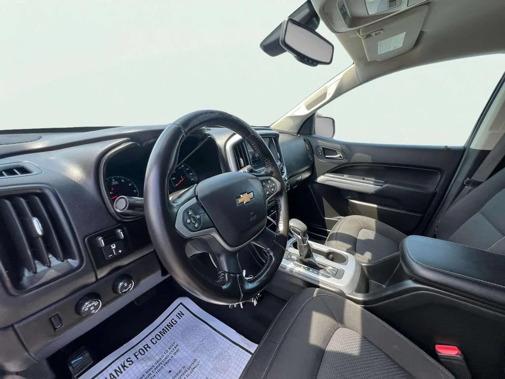 Used 2022 Summit White Chevrolet LT image 8