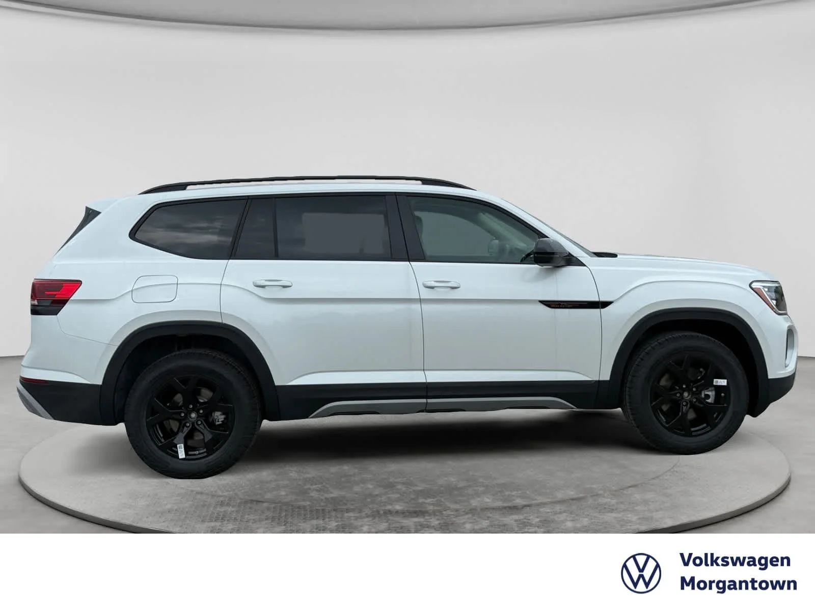 New 2026 Opal White Pearl Volkswagen 2.0T Peak Edition image 4