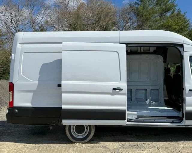New 2026 Oxford White Ford Cargo Van image 4