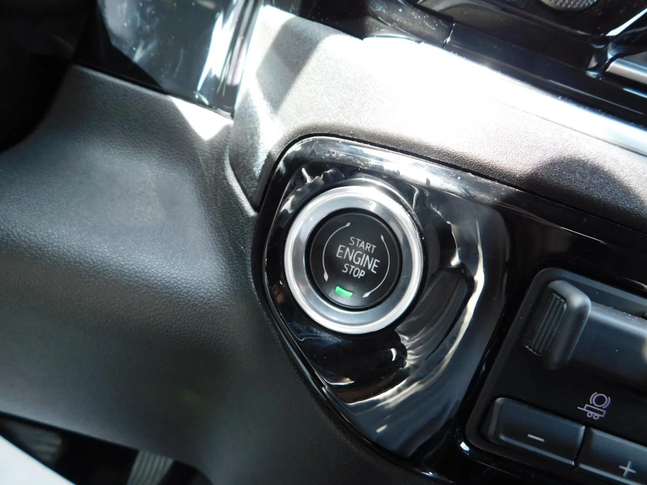Used 2023 Silver Chevrolet 4WD CREW CAB 147 in LTZ image 39