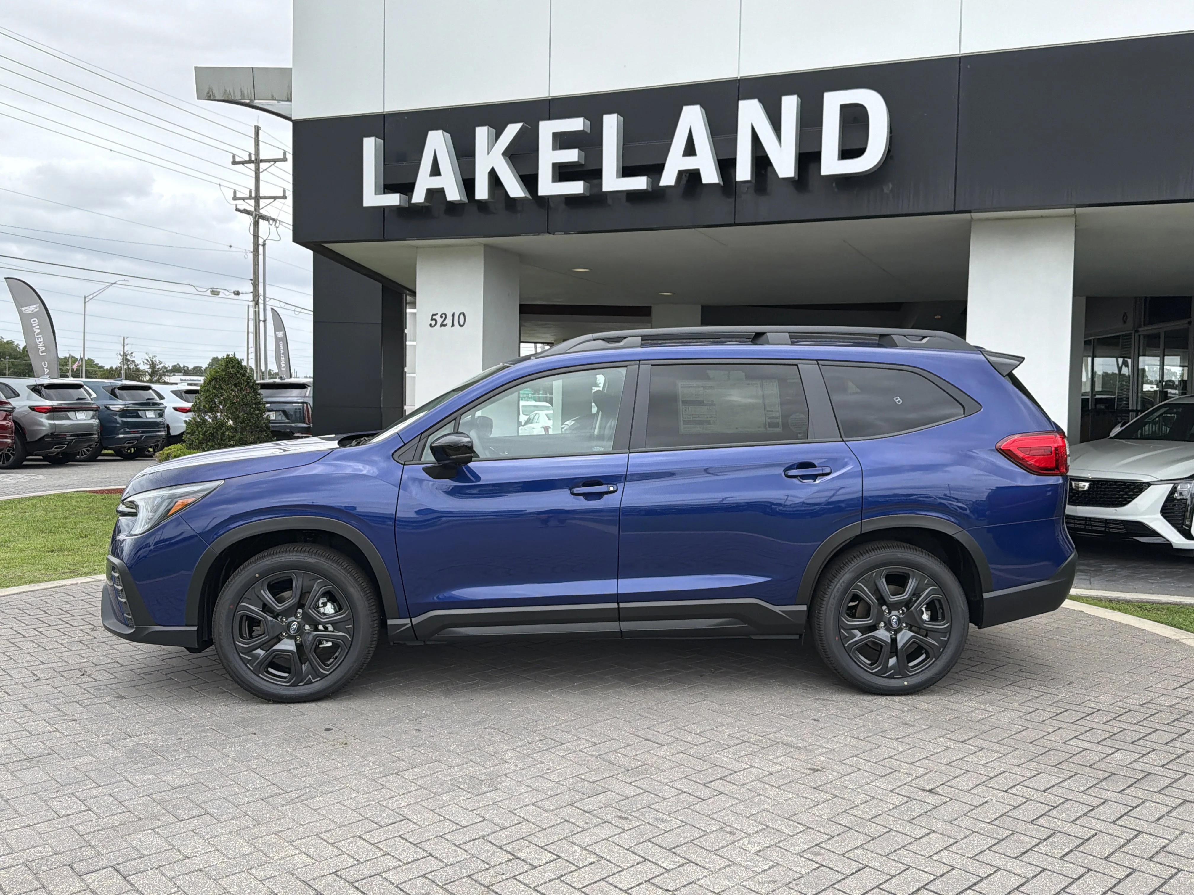 New 2026 SAPPHIRE BLUE PEARL Subaru Onyx Edition Touring 7-Passenger image 3