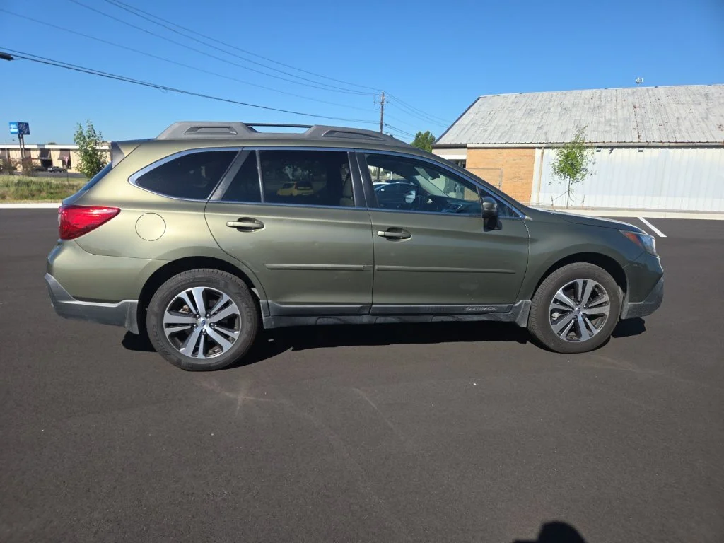 Used 2018 Green Subaru 2.5i image 14