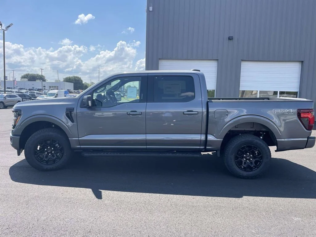New 2026 Gray Ford XLT image 6