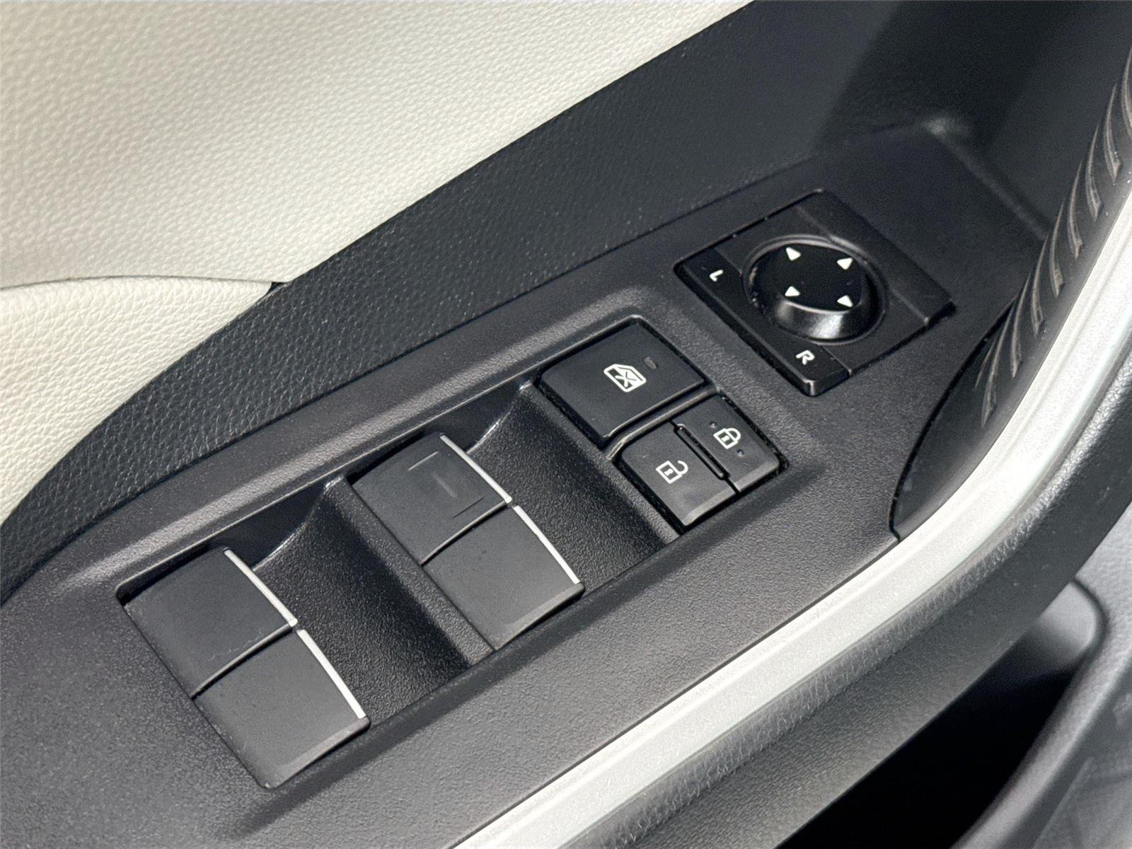 Used 2020 Magnetic Gray Metallic Toyota XLE Premium image 26