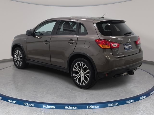 Used 2016 Black Mitsubishi ES image 8