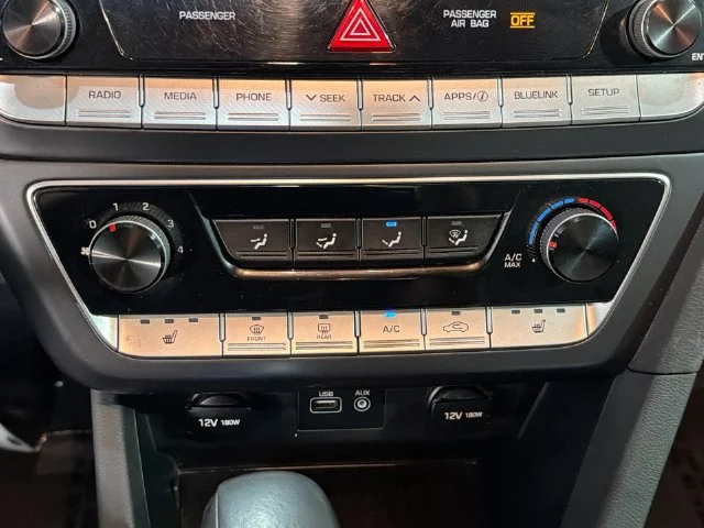 Used 2018 Blue Hyundai SEL image 18