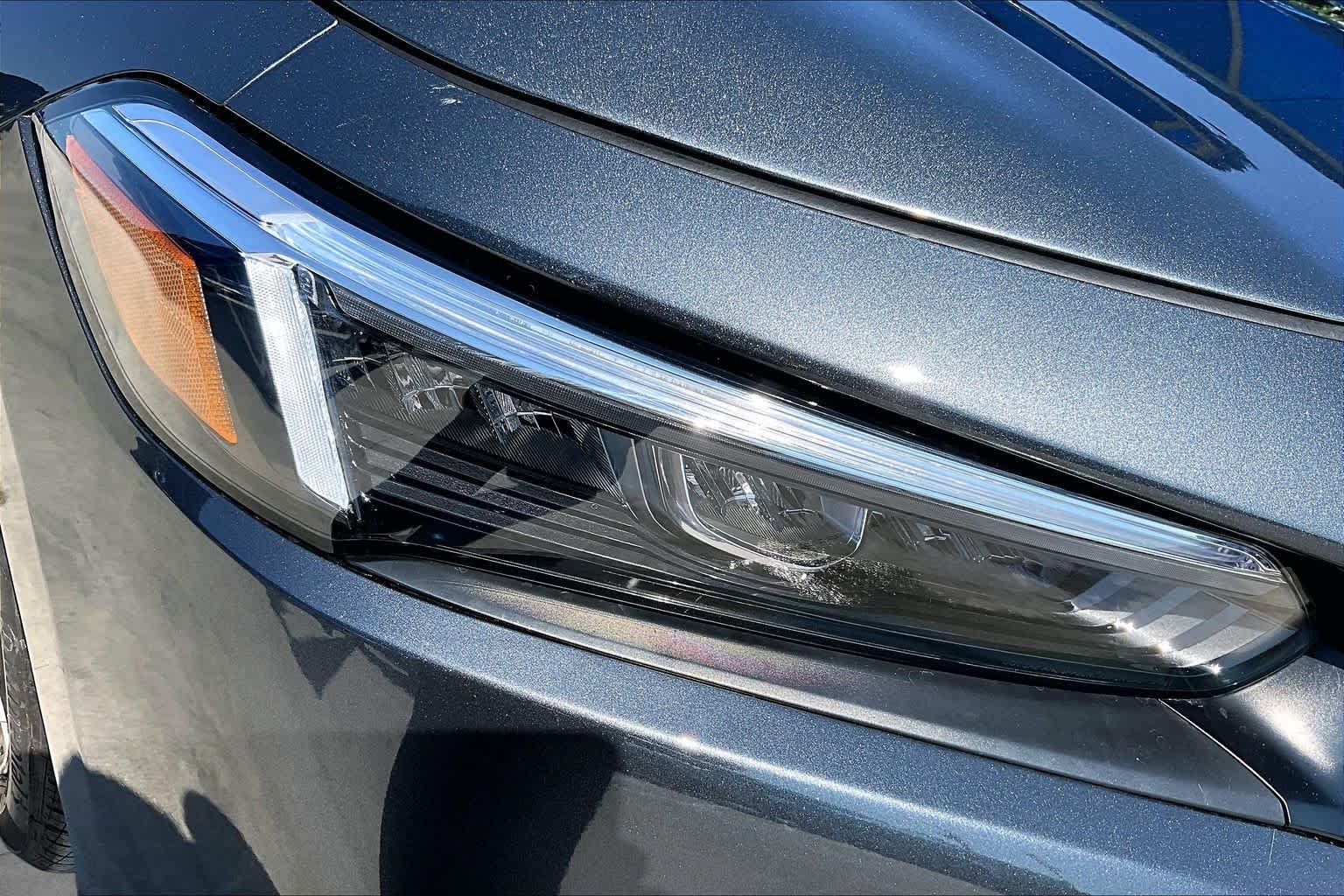 Used 2024 Meteorite Gray Metallic Honda EX-L image 28