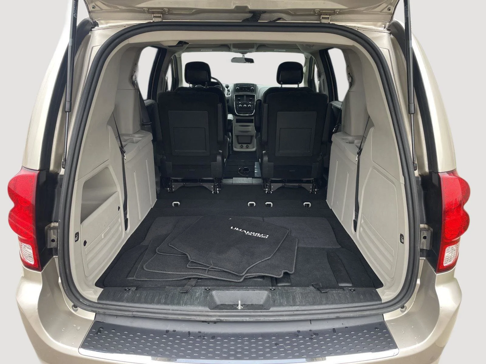 Used 2015 Cashmere/Sandstone Pearlcoat Dodge American Value Pkg image 8
