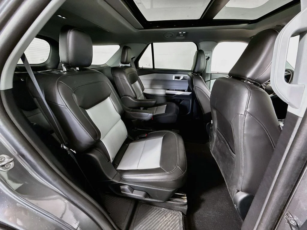 Certified Used 2023 Carbonized Gray Metallic Ford XLT image 29