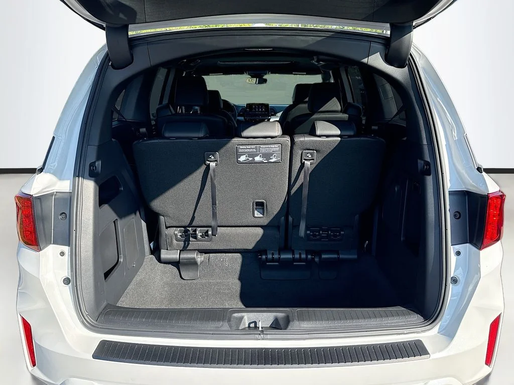 New 2026 Platinum White Pearl Honda Sport-L image 30
