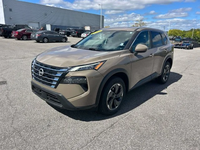 Used 2025  Nissan SV image 8