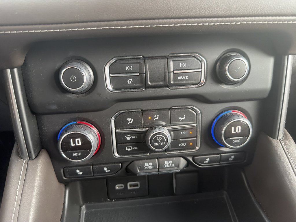 Used 2024 Gray Chevrolet Z71 image 19