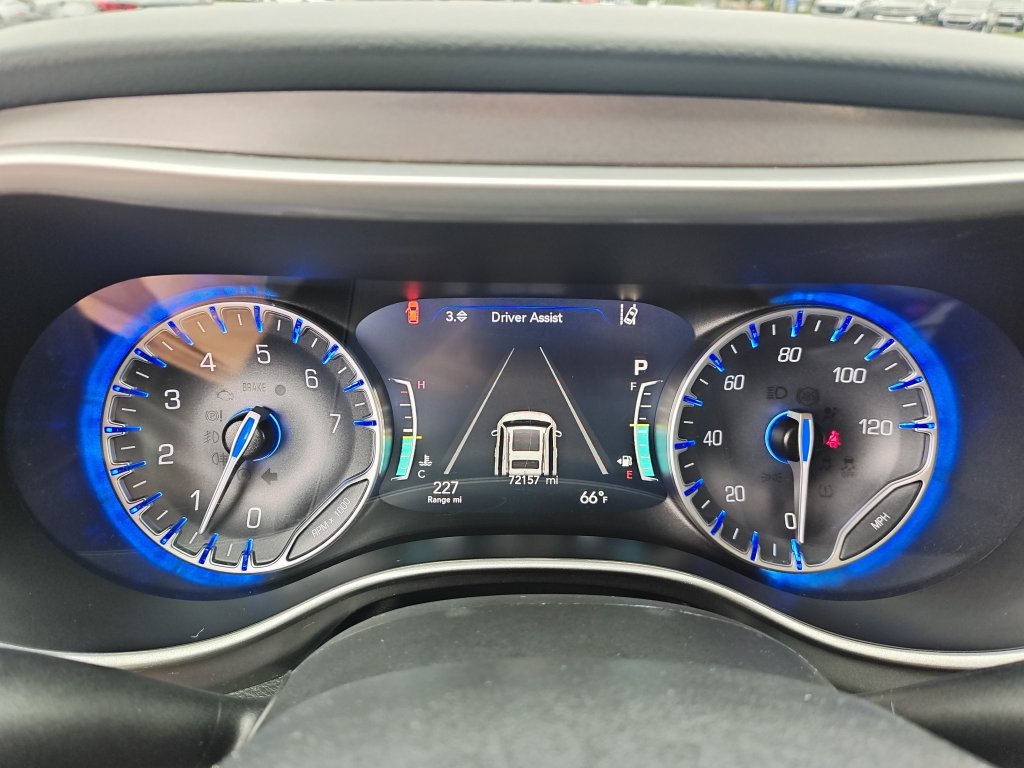 Used 2024 Black Chrysler Touring L image 18