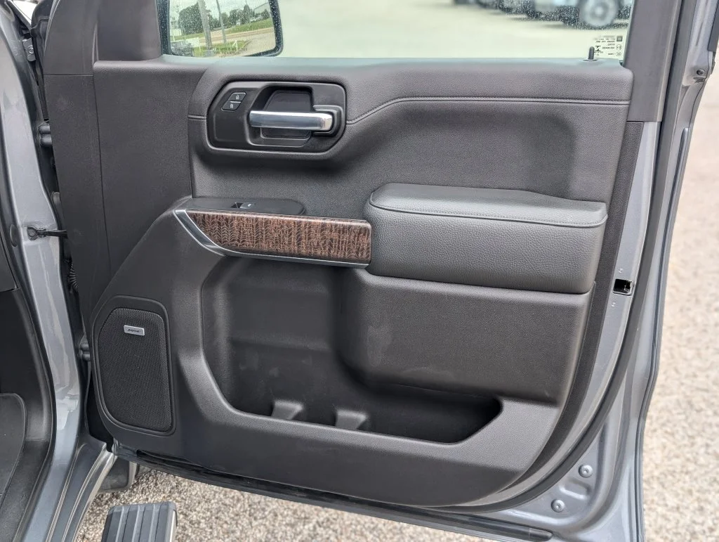 Used 2020 Gray GMC Denali image 41