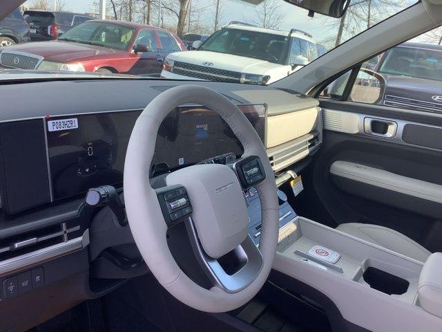 New 2026 Shimmering Silver Hyundai SEL image 17