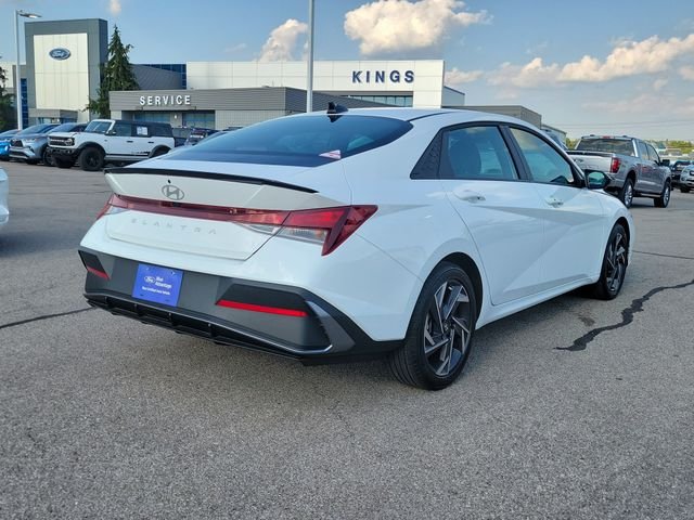 Certified Used 2025 White Hyundai SEL Sport image 5