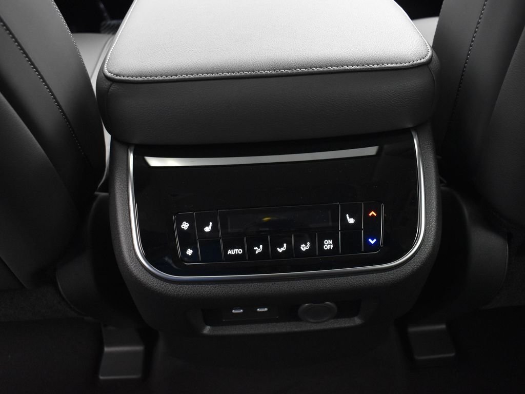 Used 2025 Black INFINITI PURE image 19