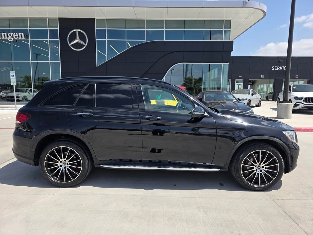 Used 2022 Black Mercedes-Benz GLC 300 image 7