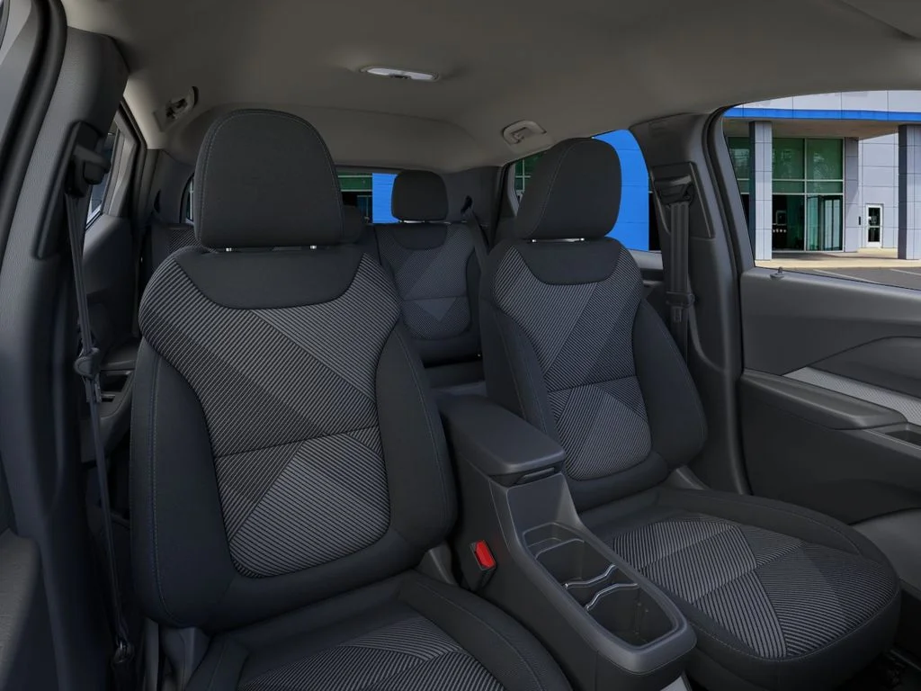 New 2027 Summit White Chevrolet LT image 16