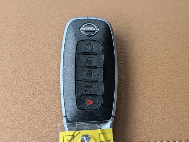 New 2026 Everest White TriCoat Nissan Platinum Reserve image 31