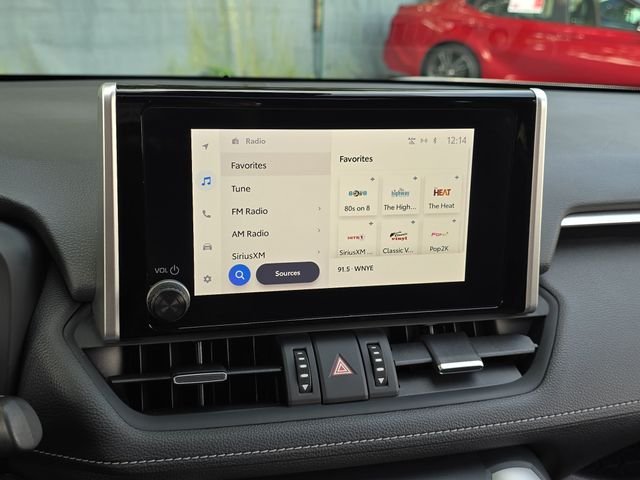 Used 2023 Beige Toyota XLE Premium image 21