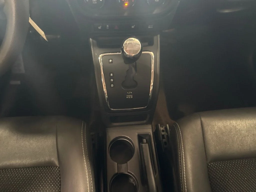 Used 2015 Bright White Clearcoat Jeep Sport image 20