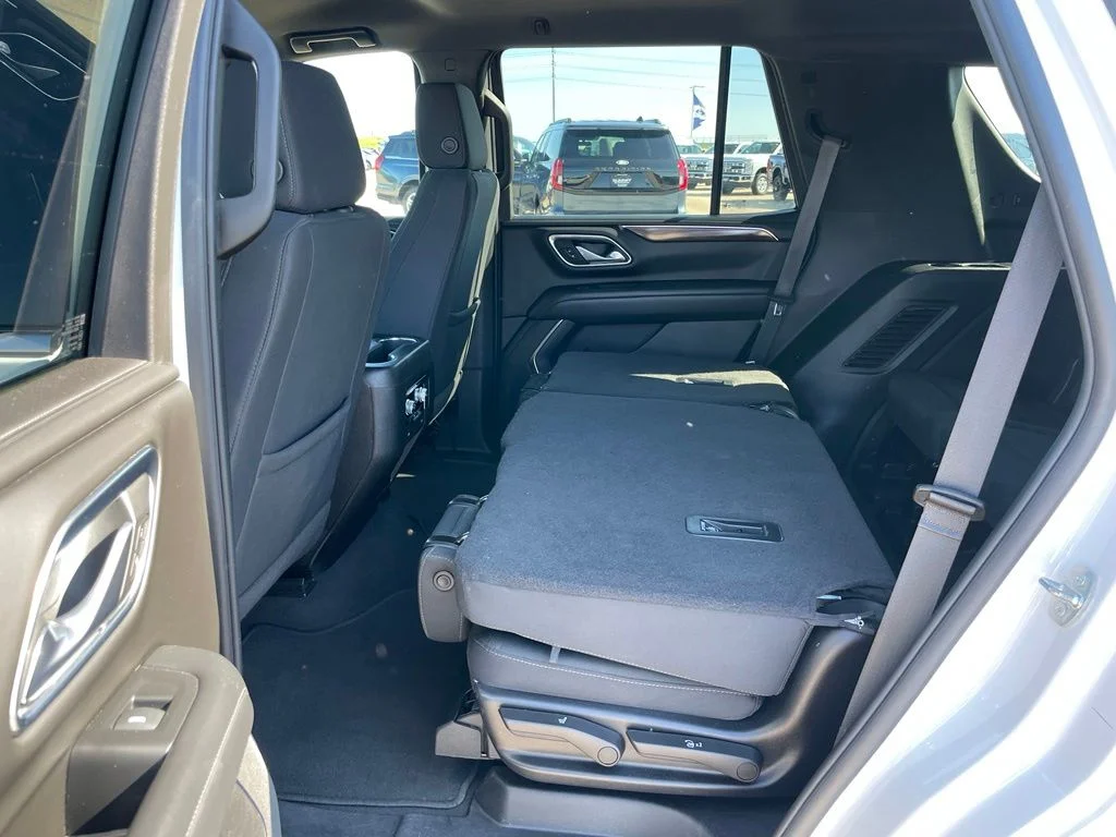 Used 2024 White GMC SLE image 45
