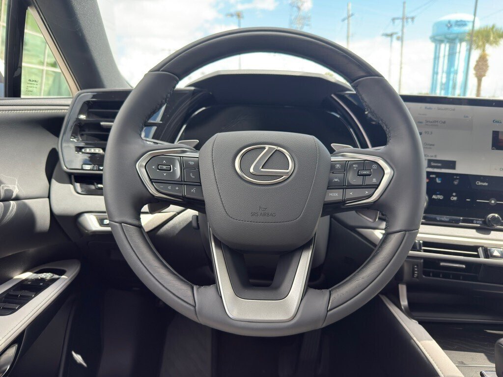 New 2026 Eminent White Pearl Lexus PREMIUM image 22